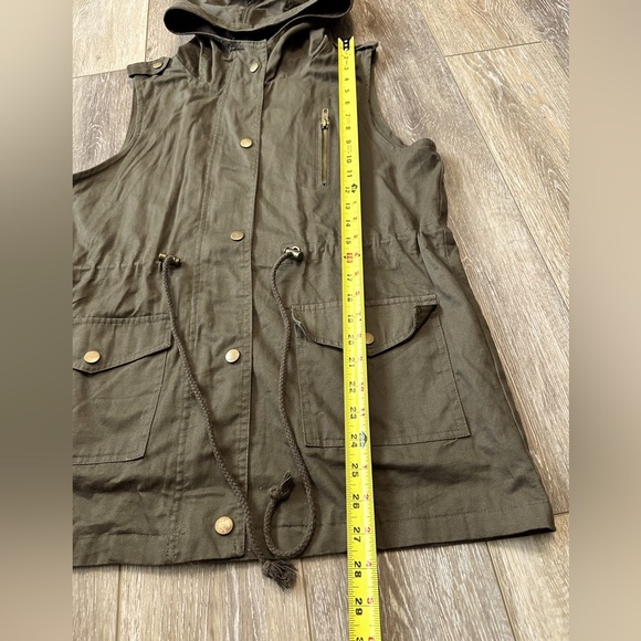 🛍️NWOT Hoodie full zip Utility vest army/olive green Vest with adjustable waist - Picture 10 of 12